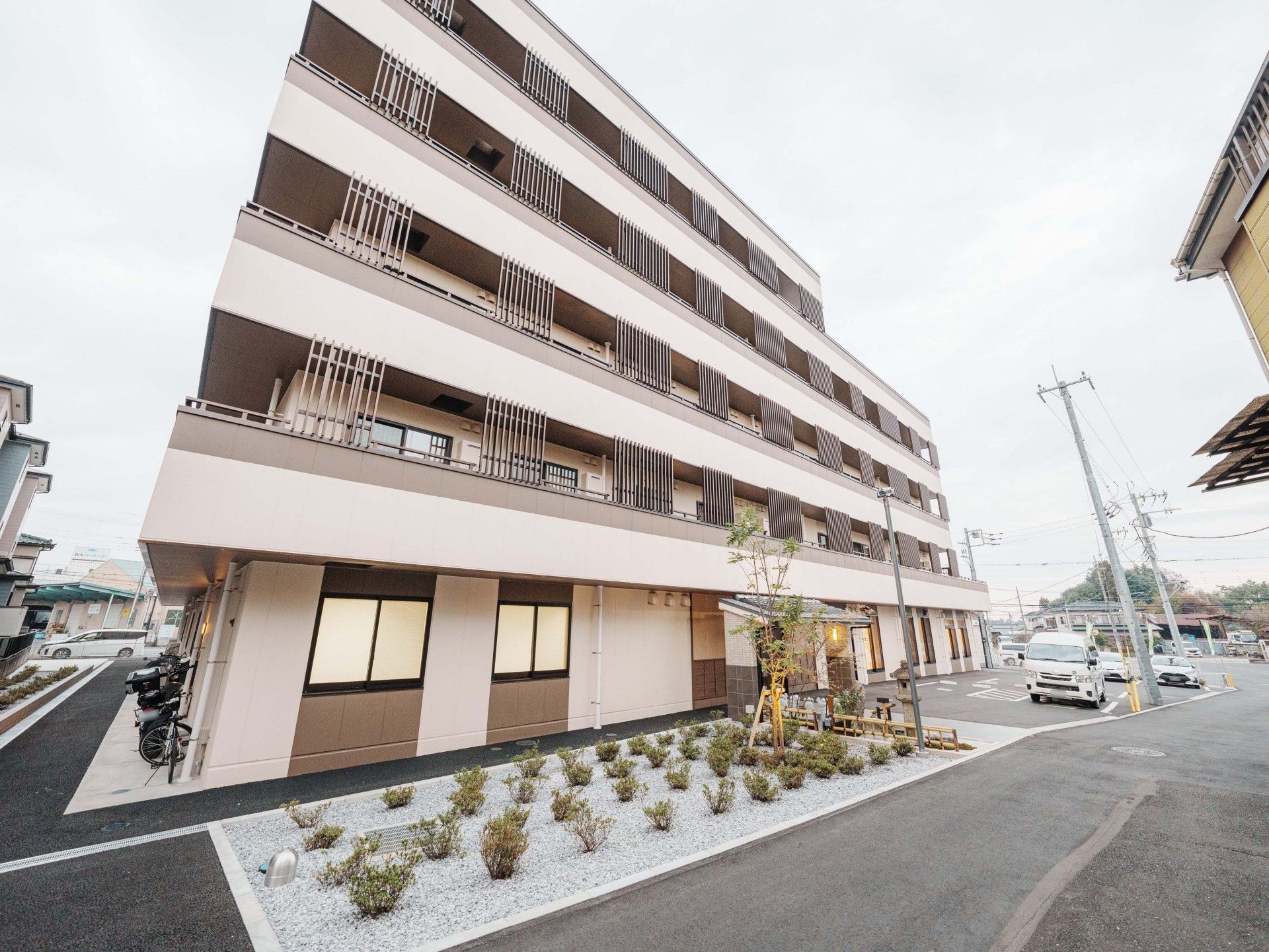 多階層の建物外観