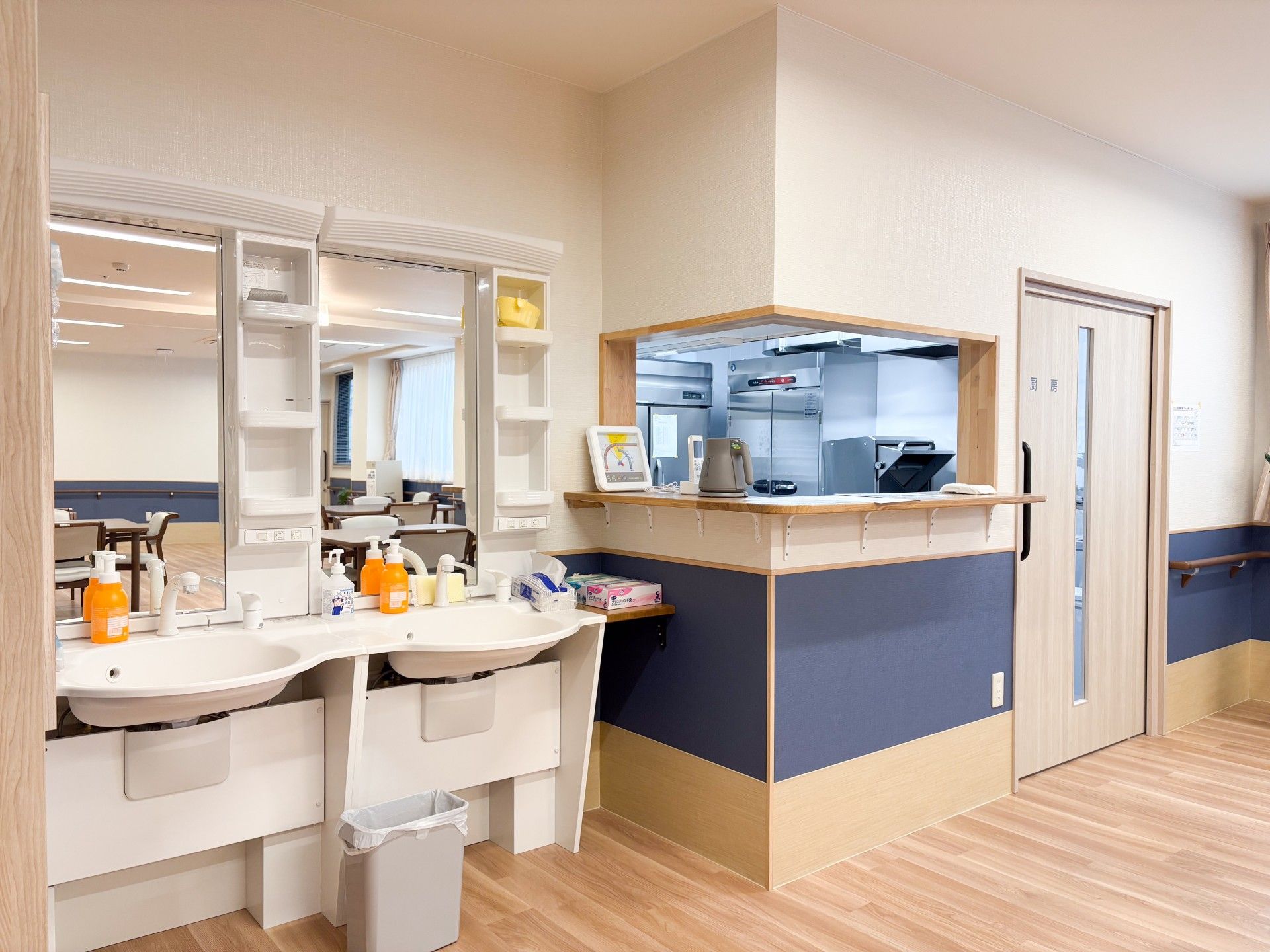 洗面台とカウンター