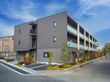 落ち着いた外観の建物