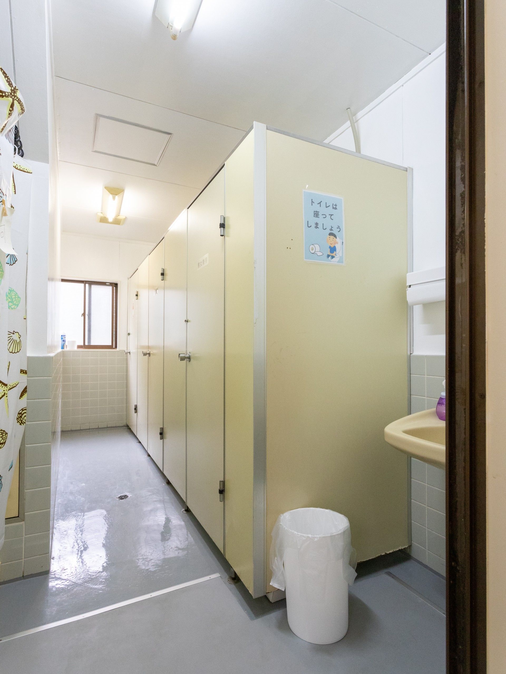 清潔なトイレエリア