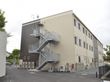 外階段のある建物
