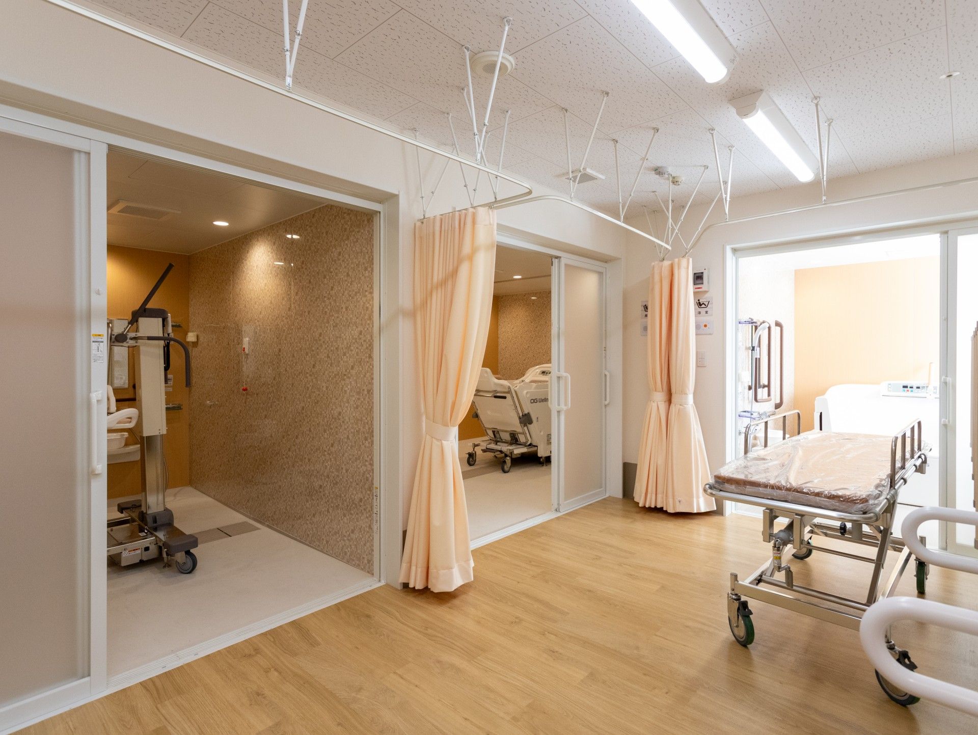 清潔な医療設備の部屋
