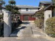 伝統的な門構えの玄関
