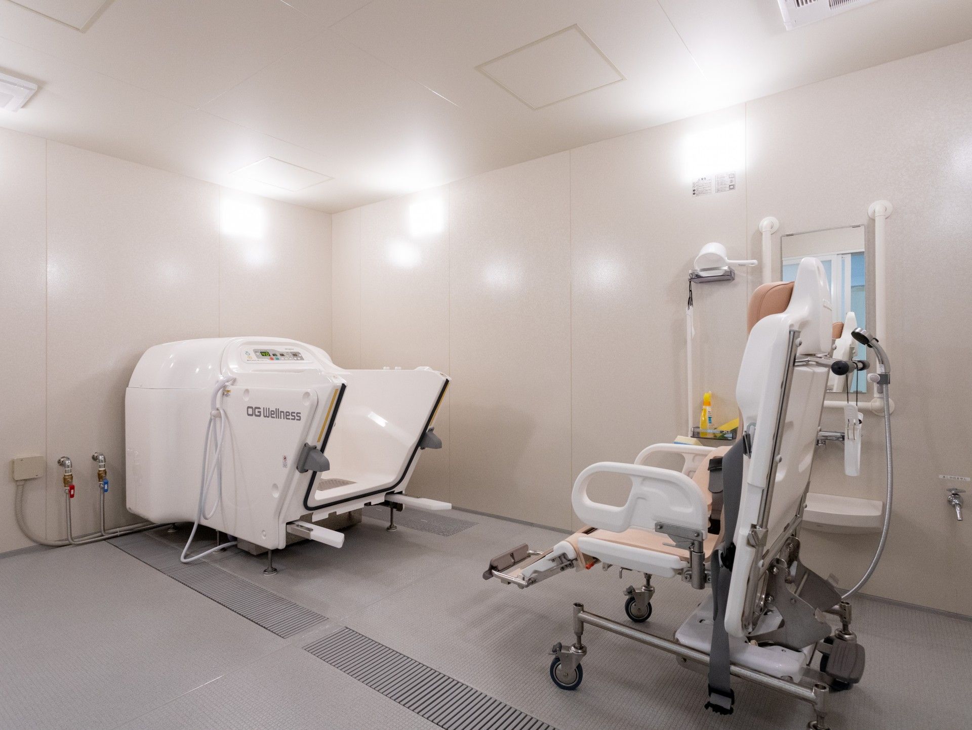 快適な入浴設備の部屋