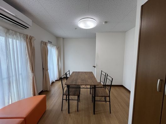 ダイニングルーム