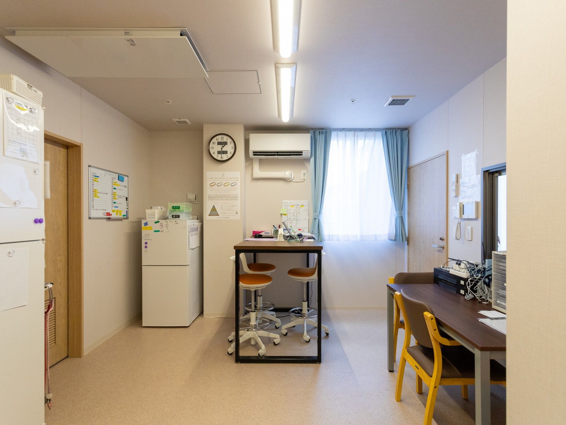 明るい作業スペース