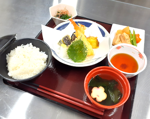 お食事イメージ①