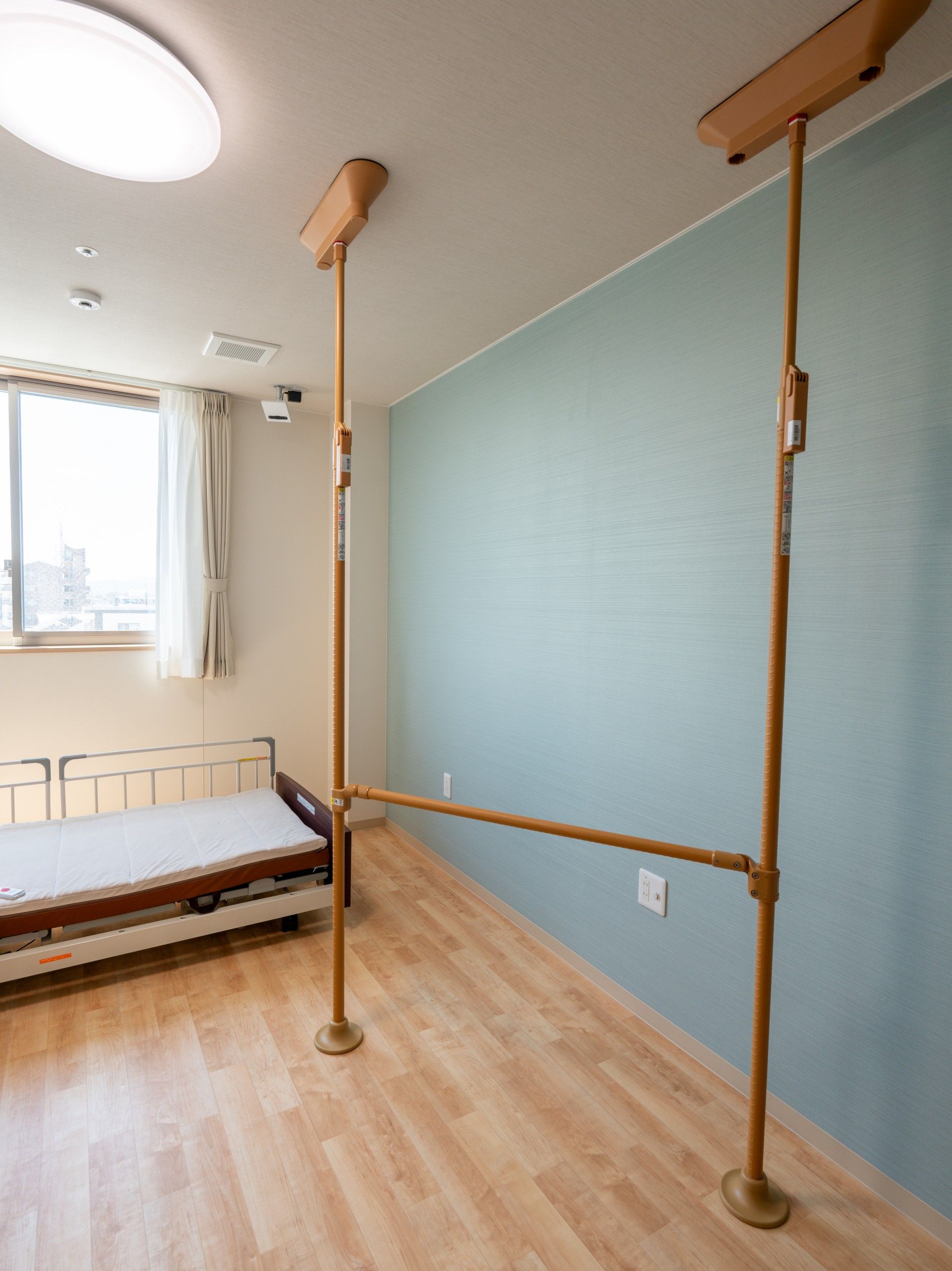 手すり付きの居室