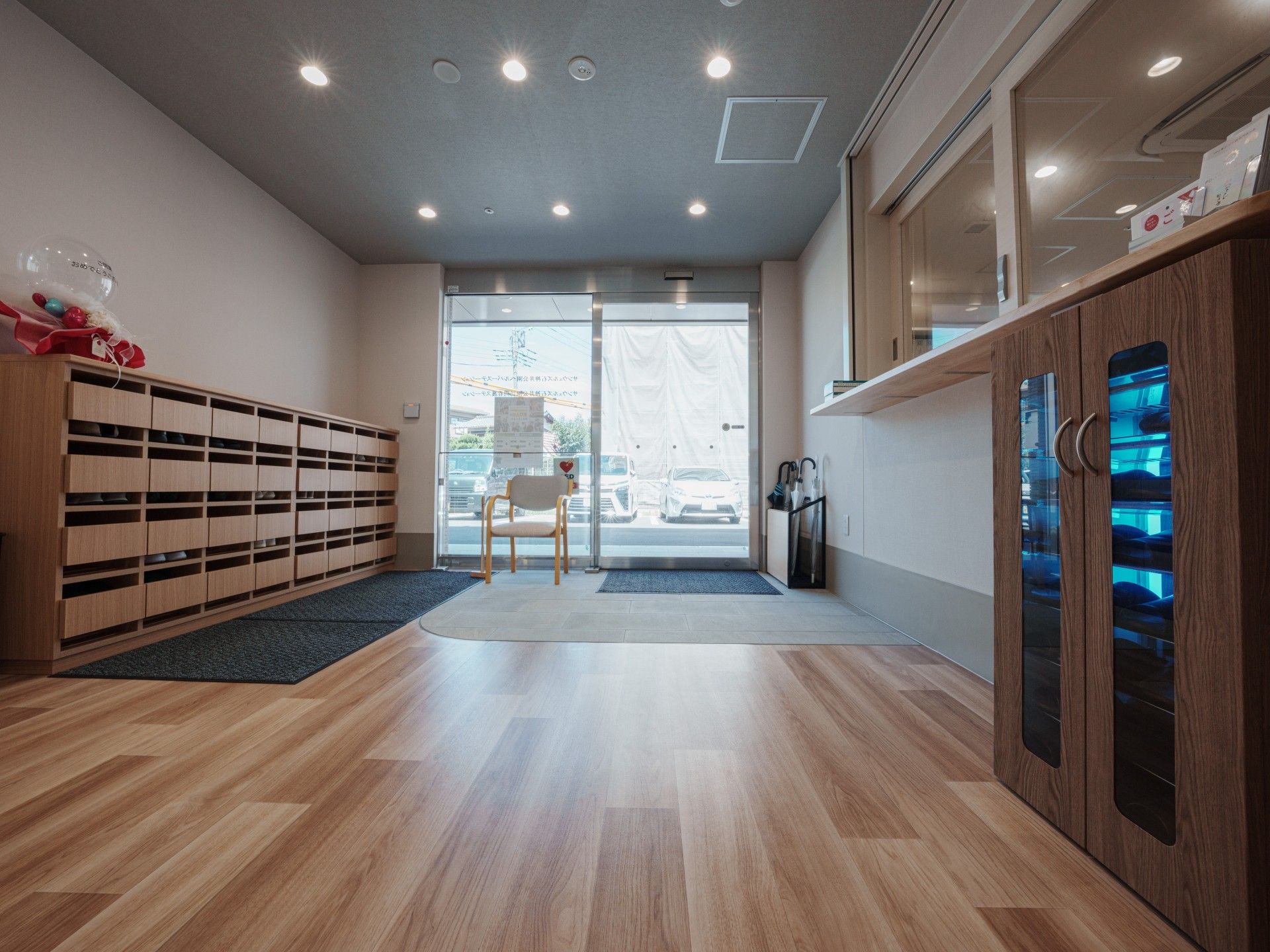 明るい玄関スペース