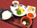 彩り豊かな食事の膳