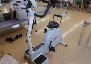 運動器具とリハビリスペース