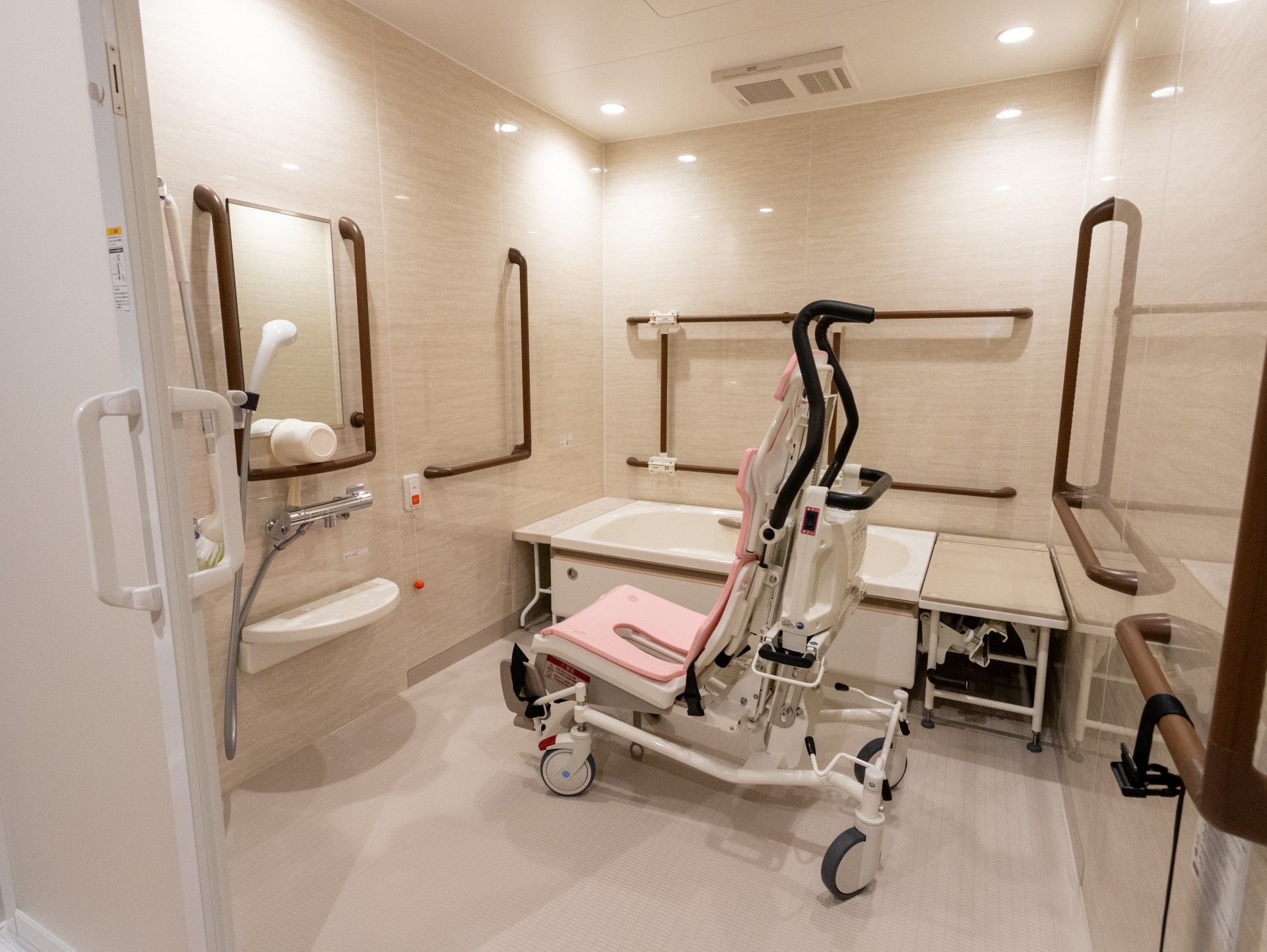 安全に配慮した浴室