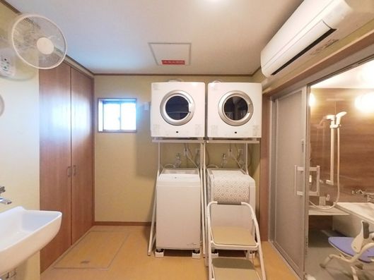 コインランドリー