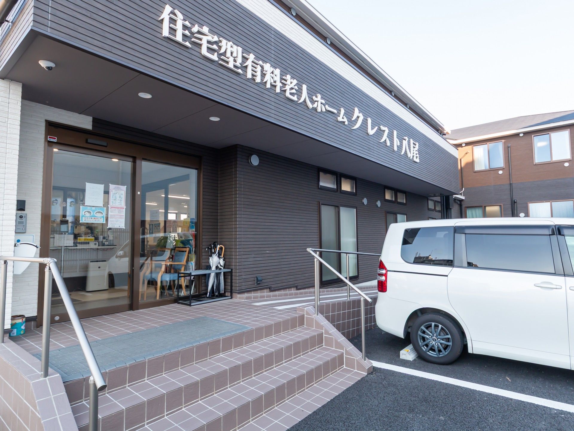 エントランスの外観