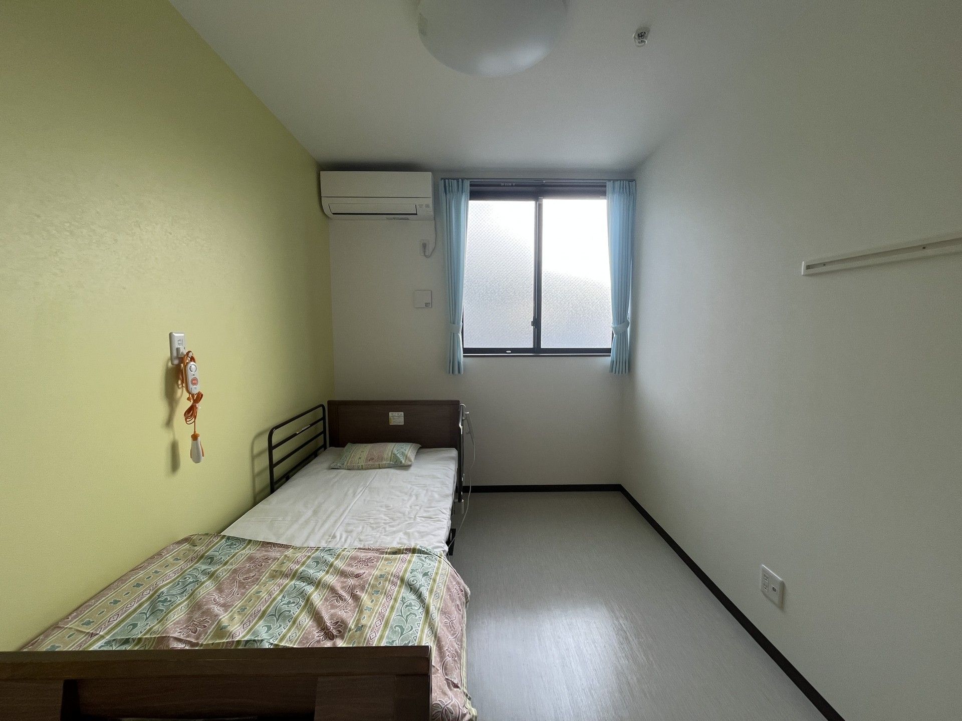 シンプルな個室