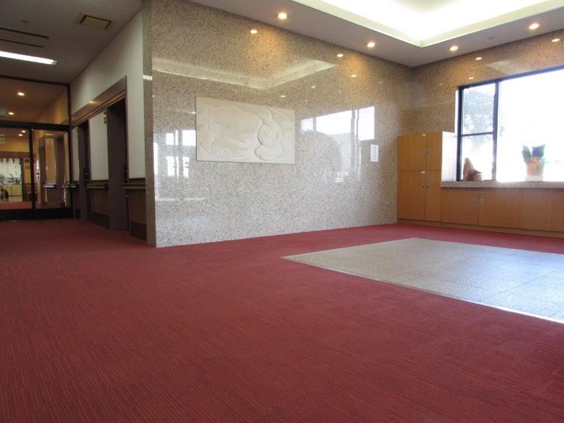 広々としたエントランスホール