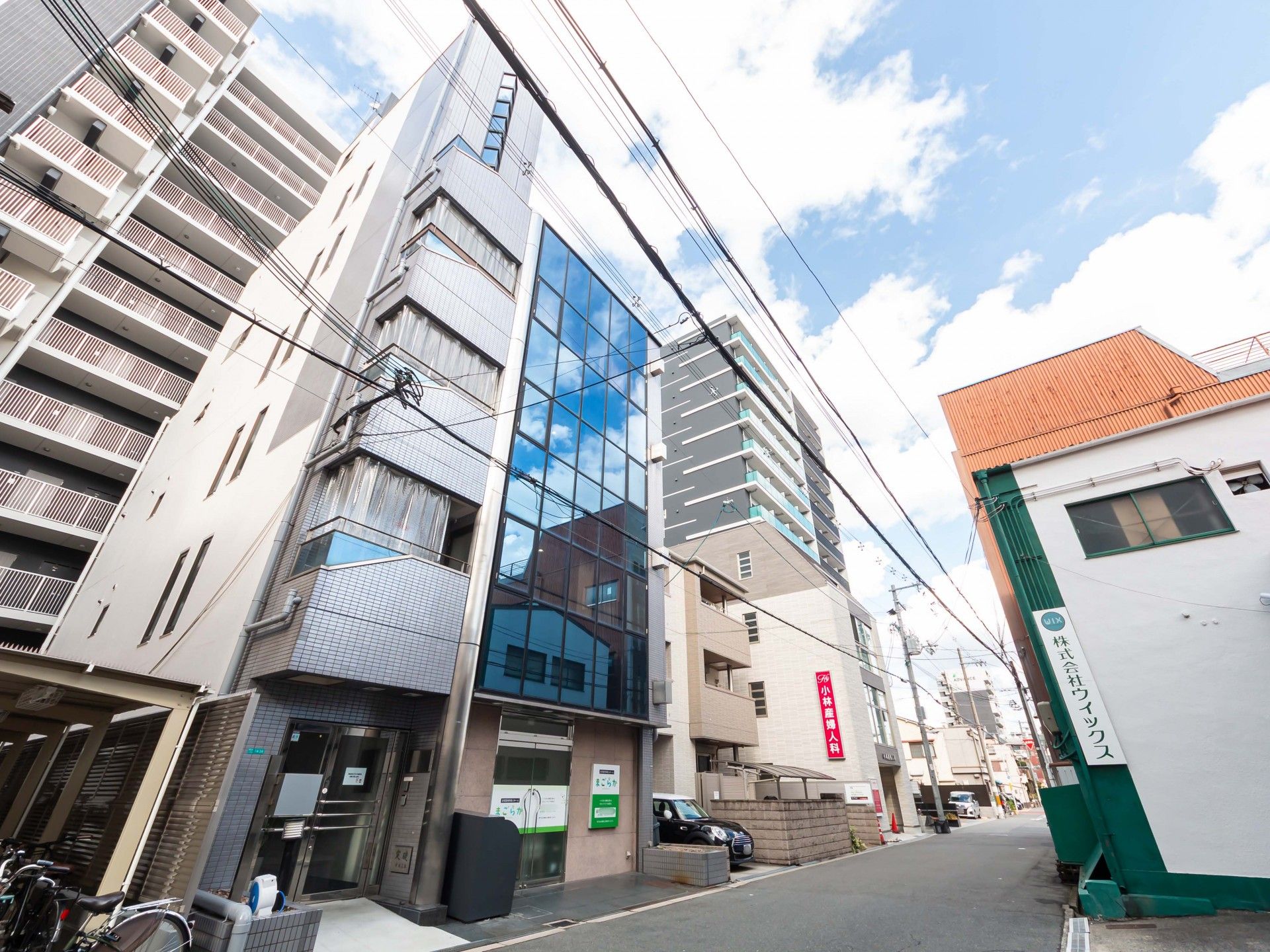 高層ビルの外観