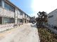 広々とした建物の外観