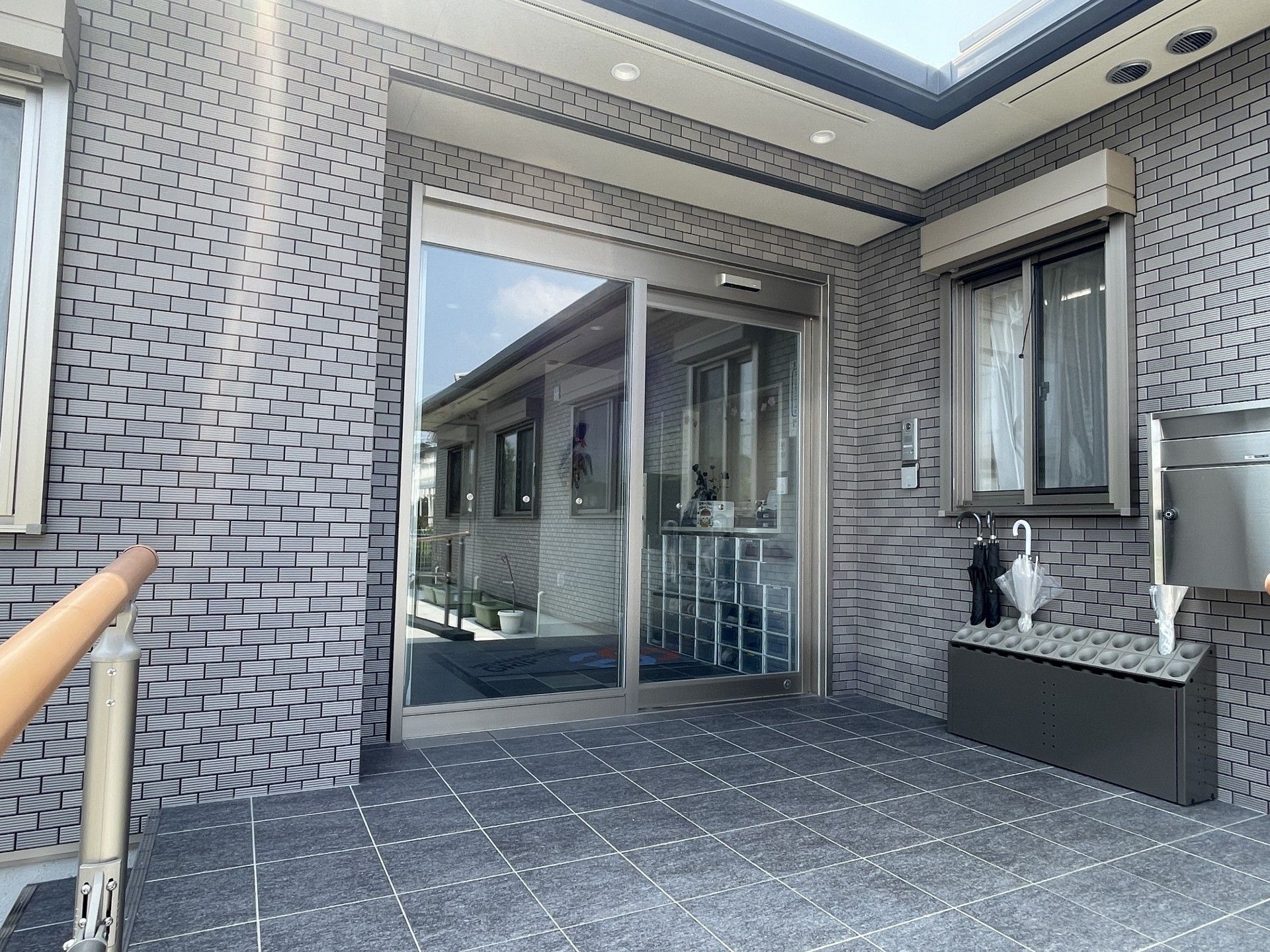 スライドドアの玄関