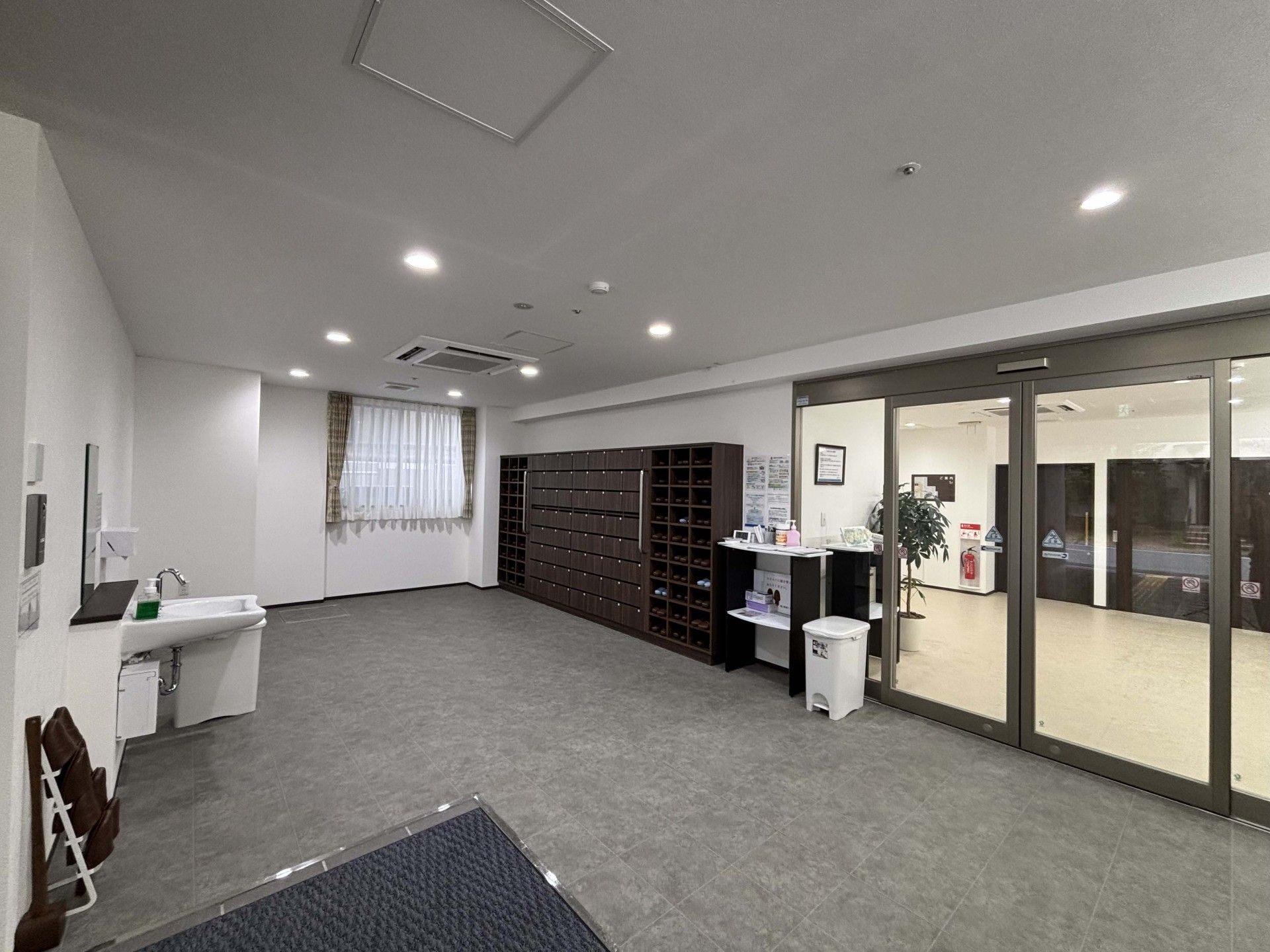 広々としたエントランス