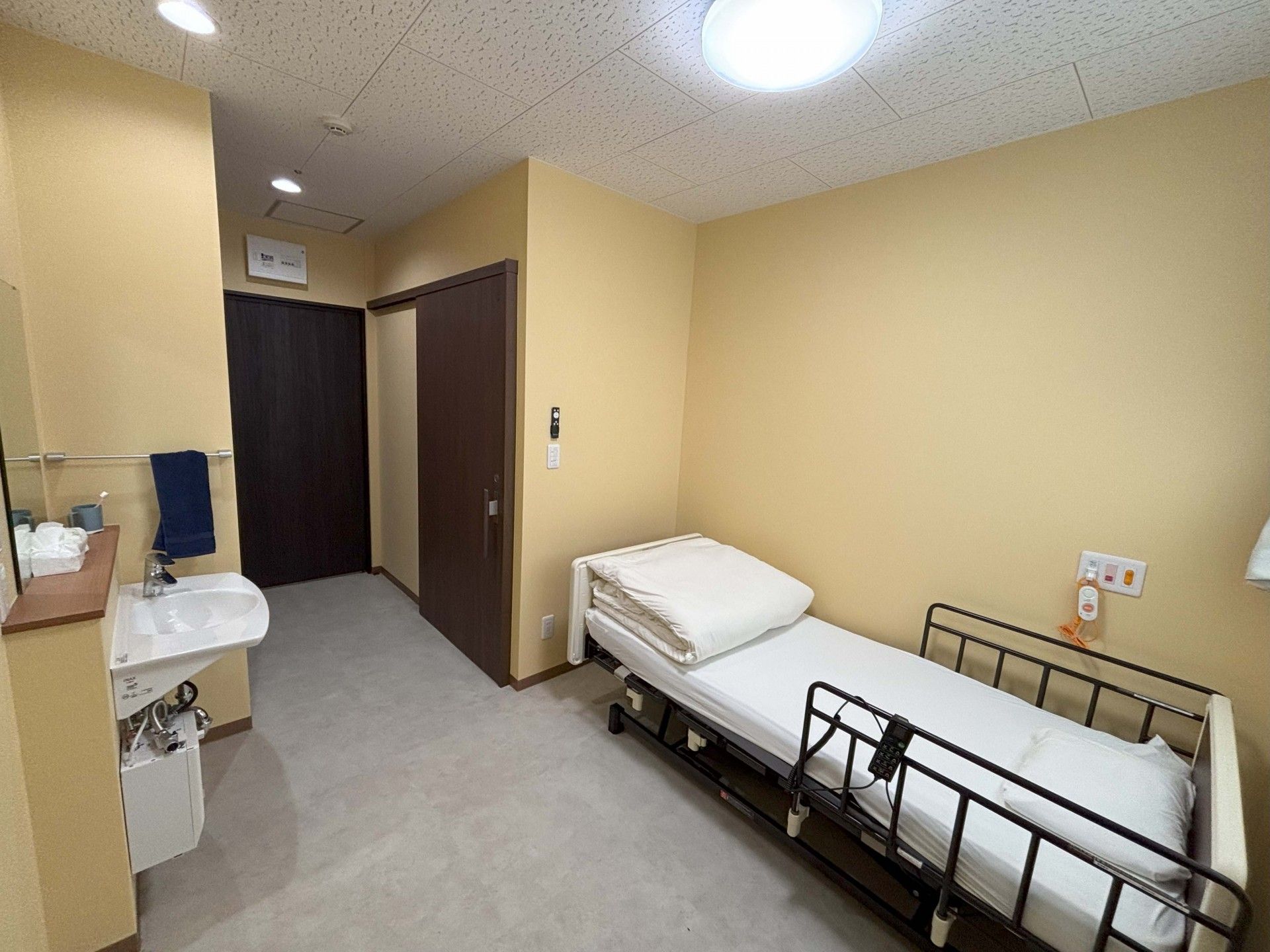 落ち着いた個室の様子