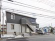 外観と駐車場の様子