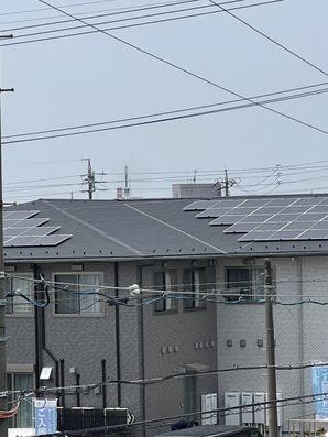 屋根上(ソーラーパネル)