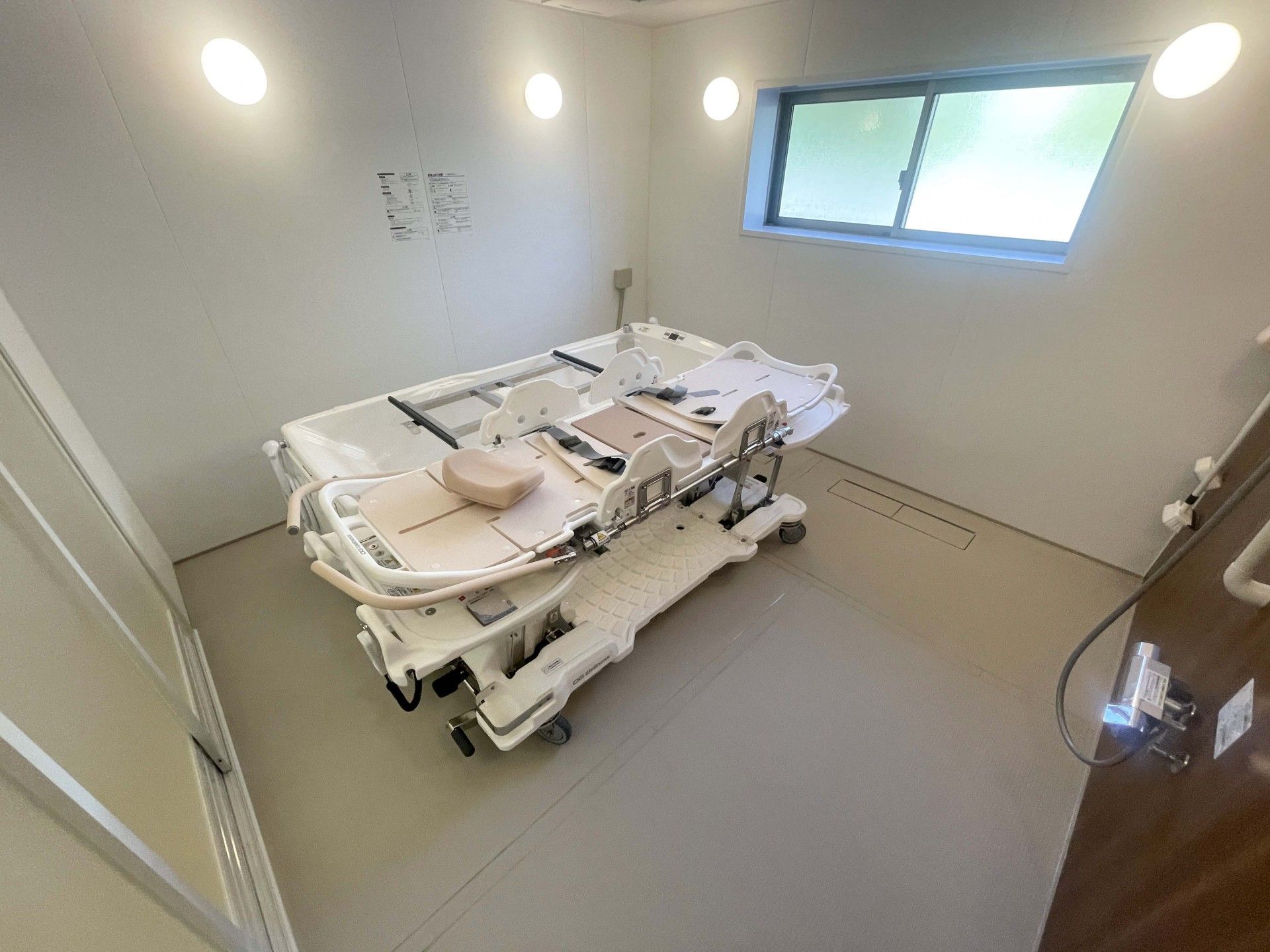 入浴用ストレッチャーの部屋