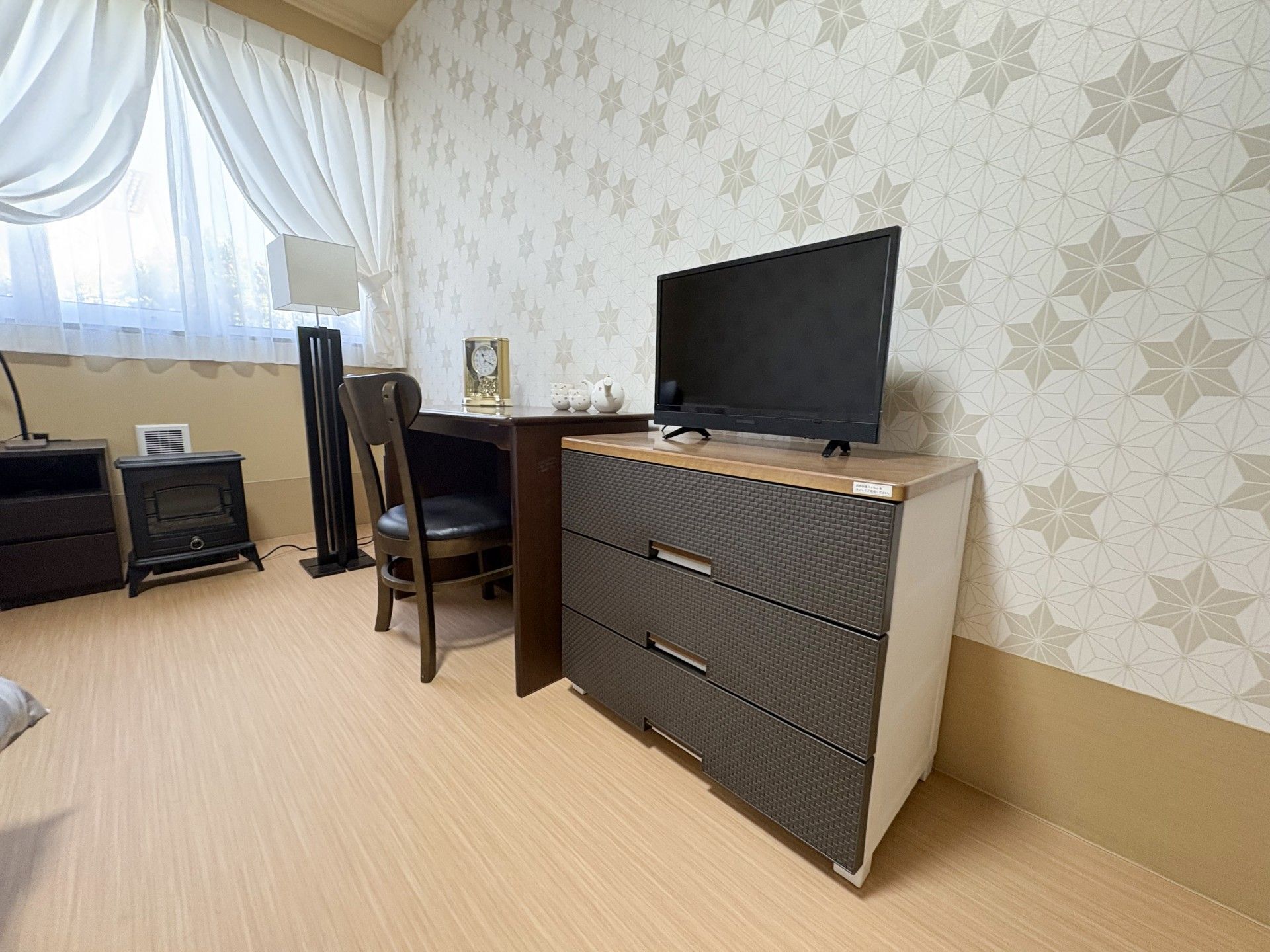 落ち着いた雰囲気の部屋