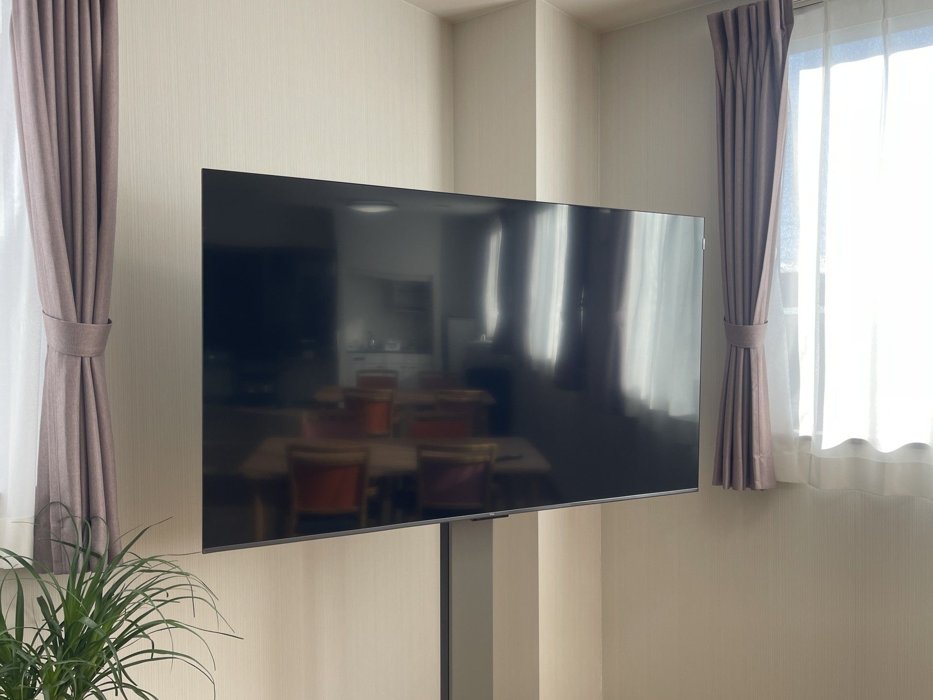 大きなテレビのある部屋