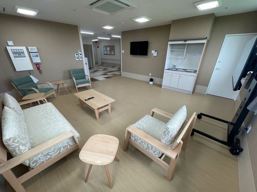 ラウンジ