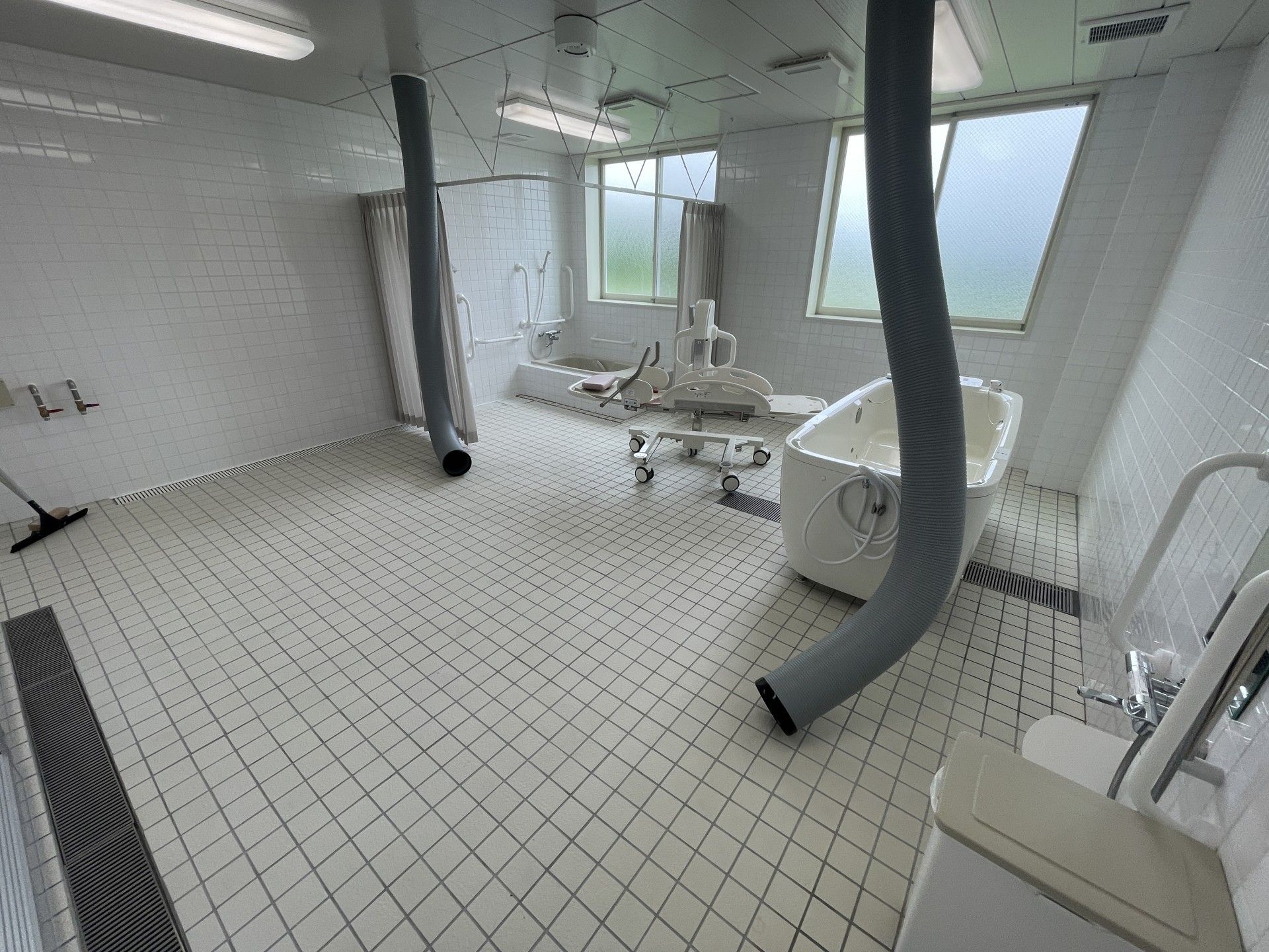 広々とした浴室