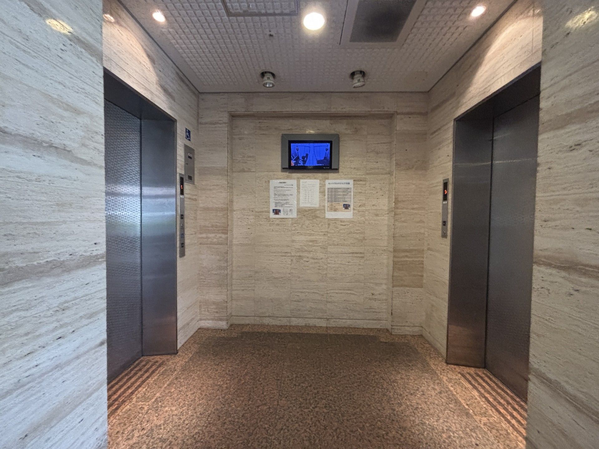 エレベーターホール