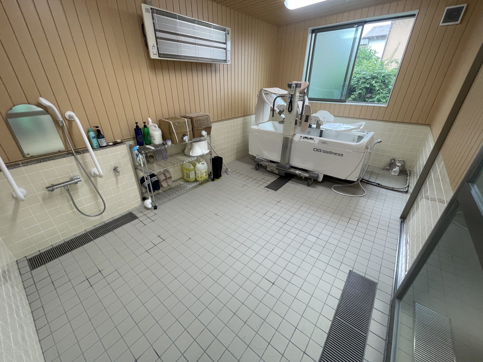 広々とした浴室