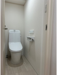 タンクと便座が一体となったタイプの洋式トイレ