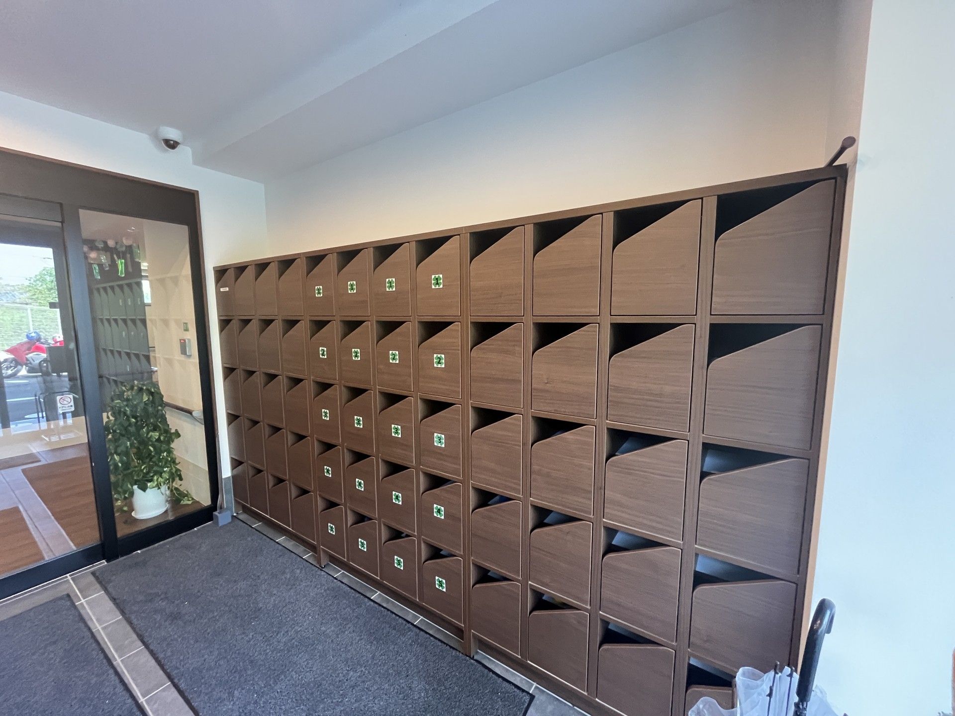 靴箱のある玄関