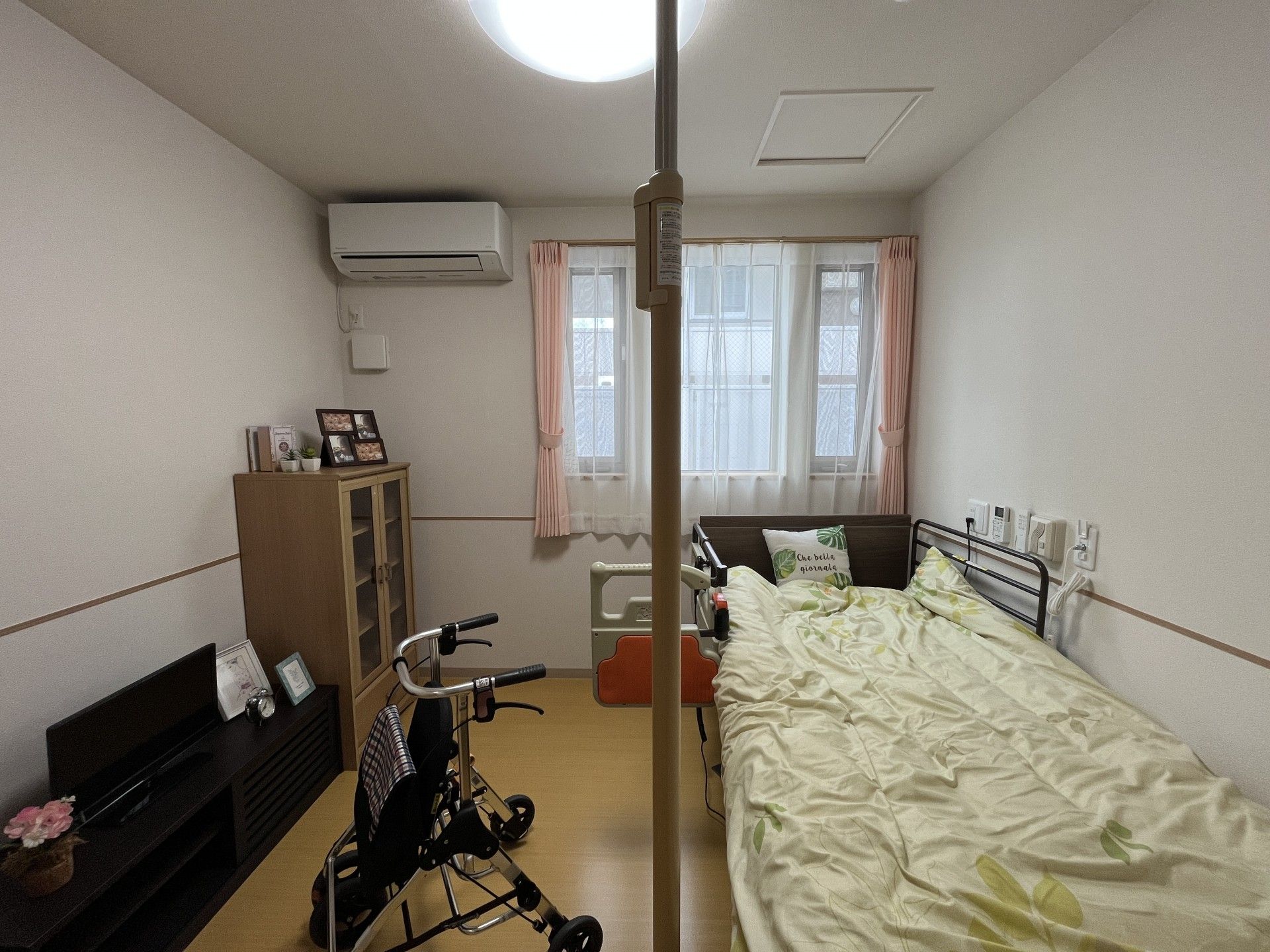 落ち着いた雰囲気の居室