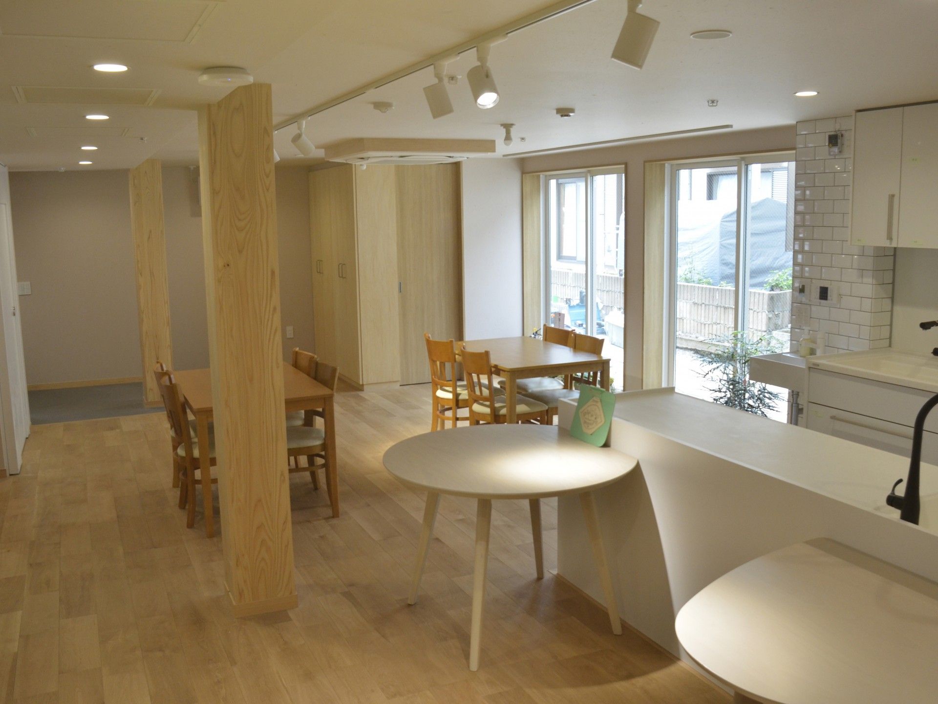 明るい共有スペース