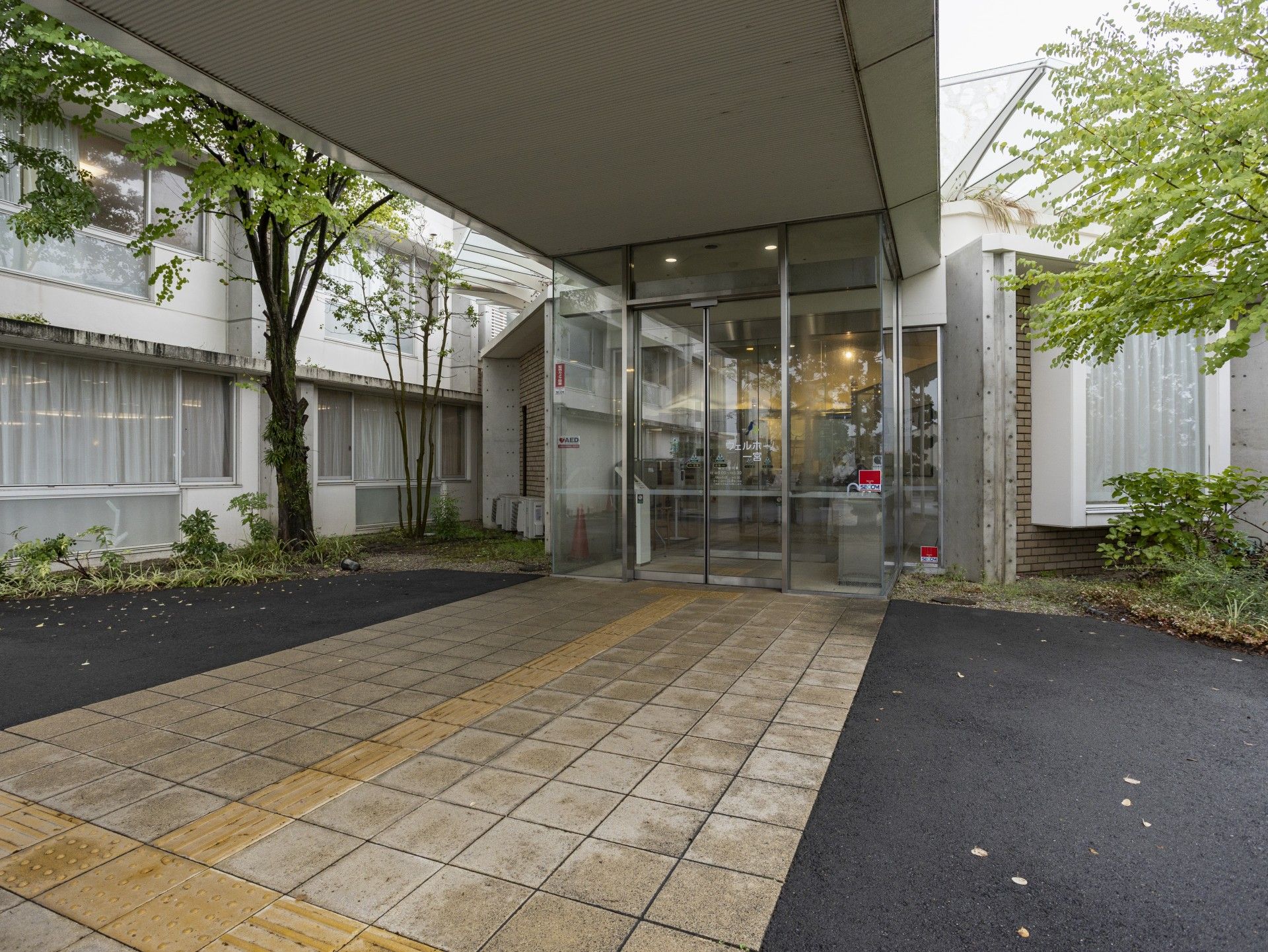 緑豊かなエントランス