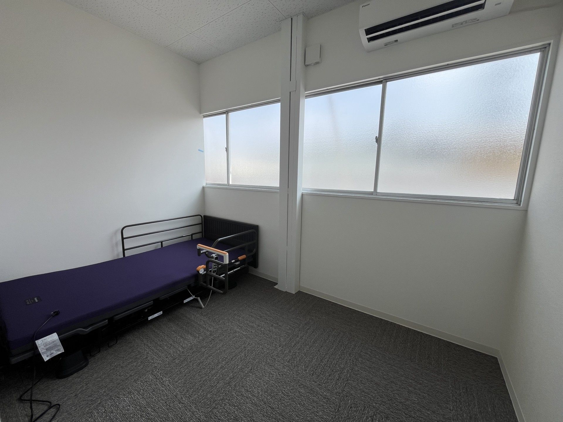 シンプルな個室