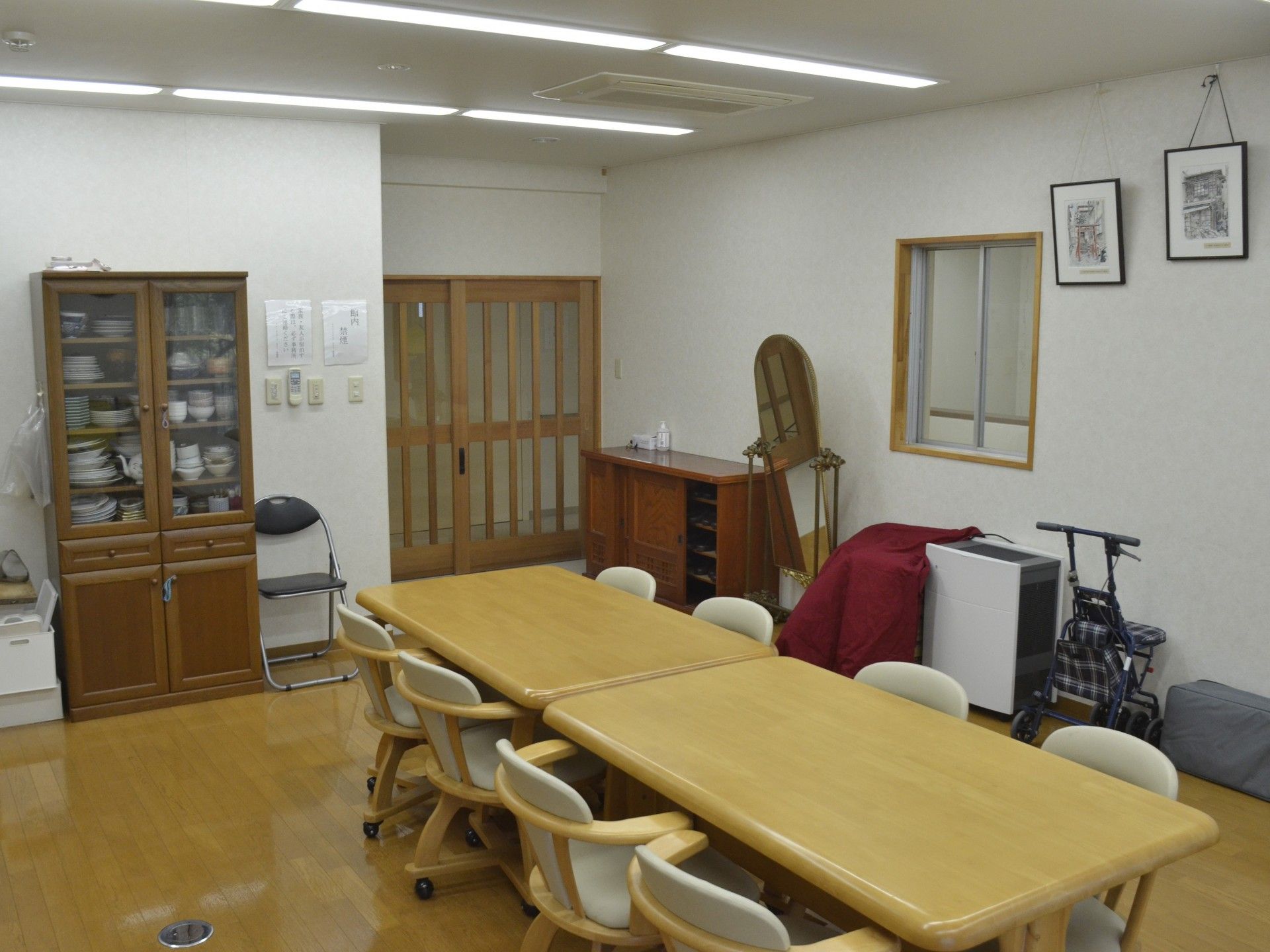 落ち着いた雰囲気の部屋