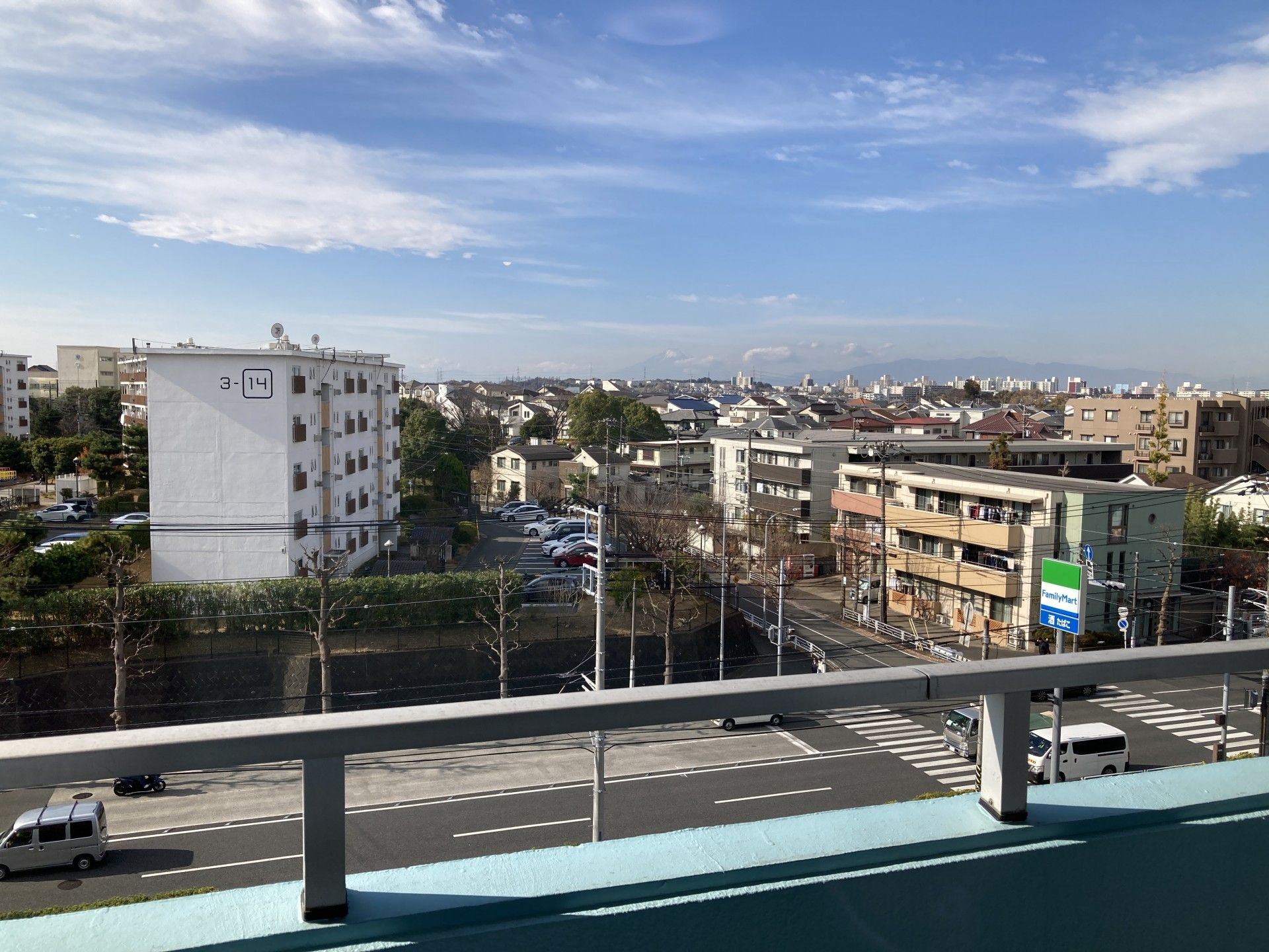 遠くまで見渡せる景色
