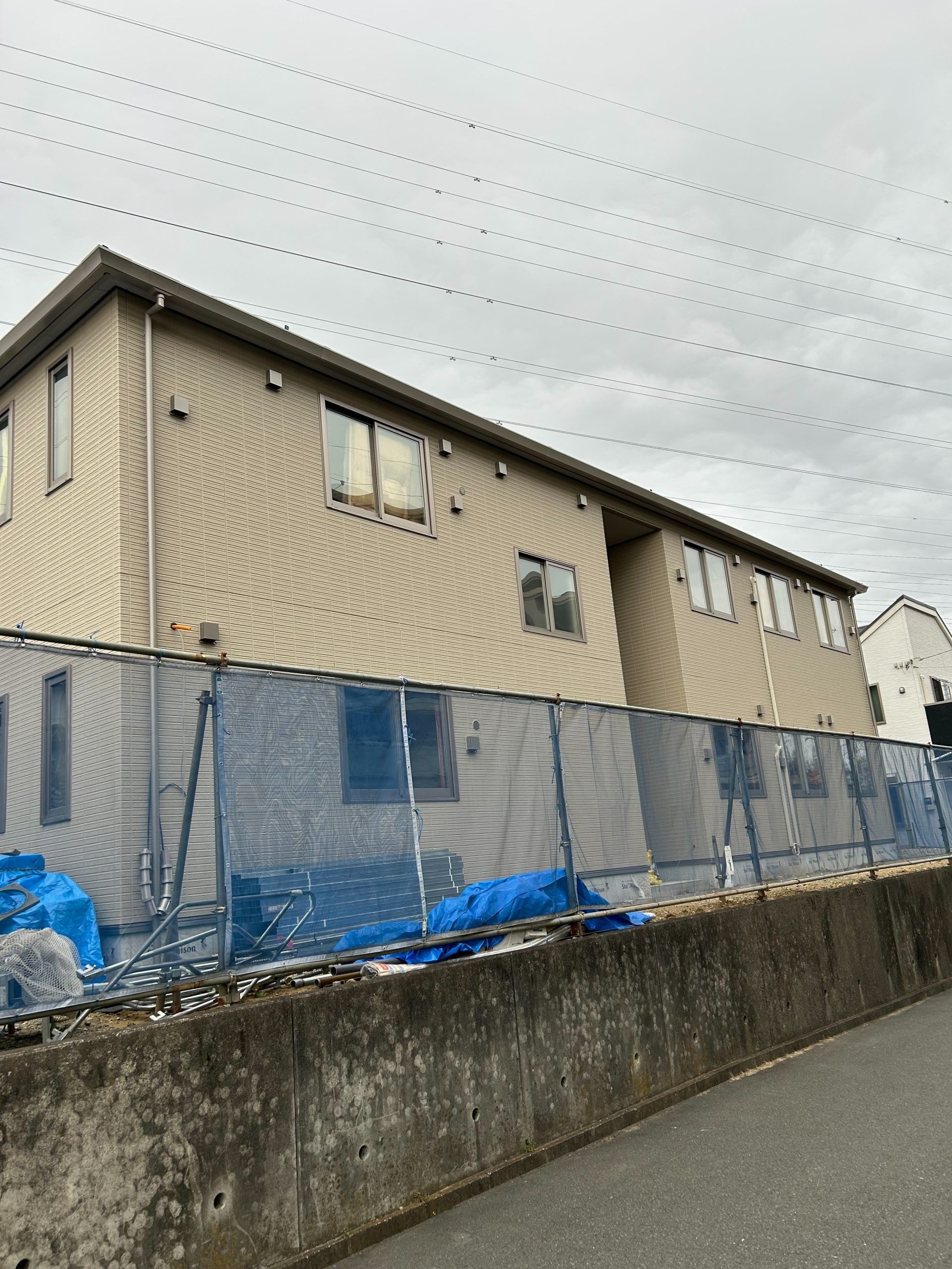 建設中の建物外観