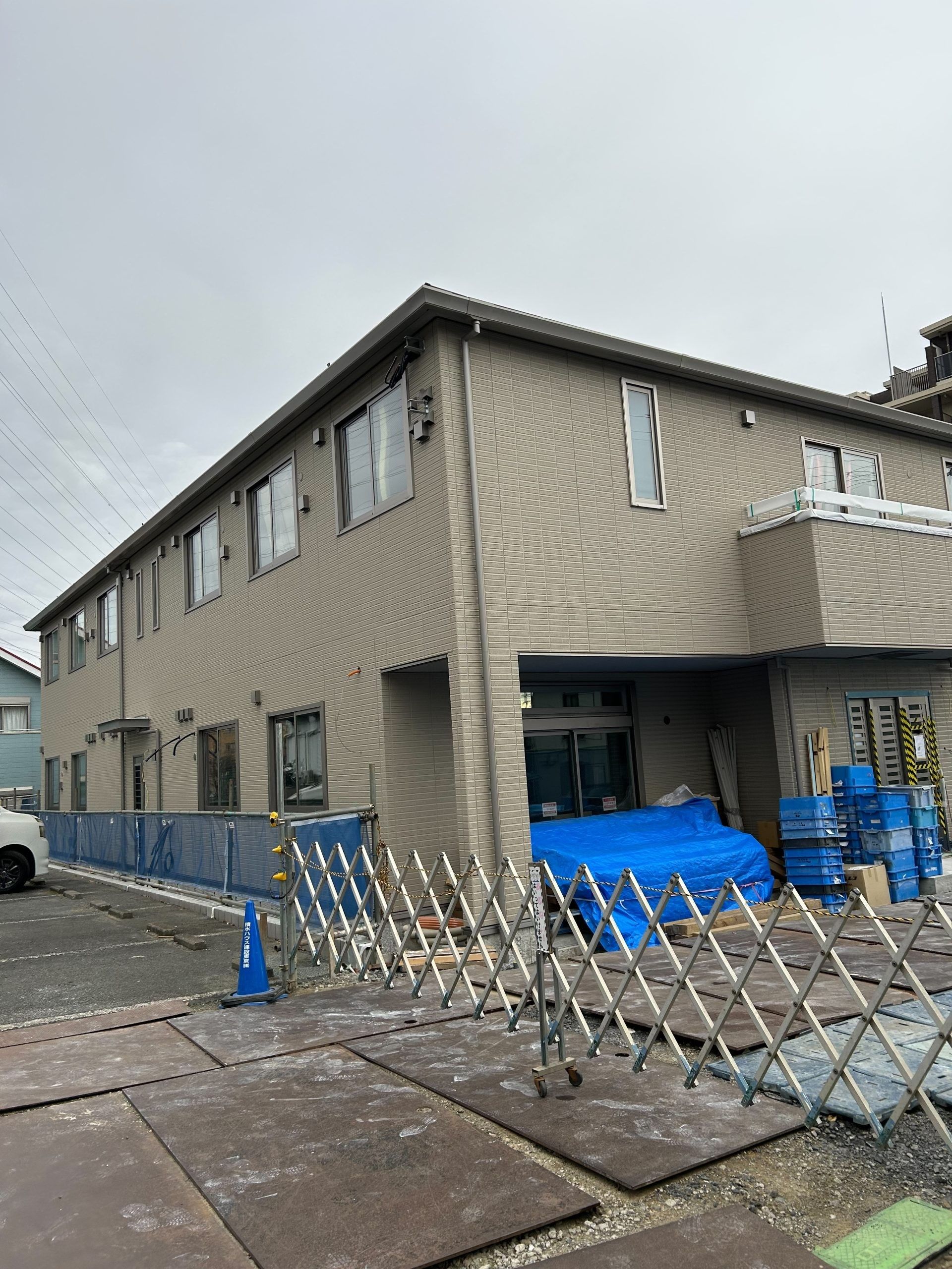 建設中の建物外観