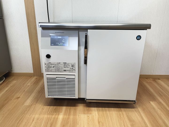 冷蔵庫のある部屋