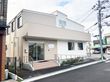 入口のある建物外観