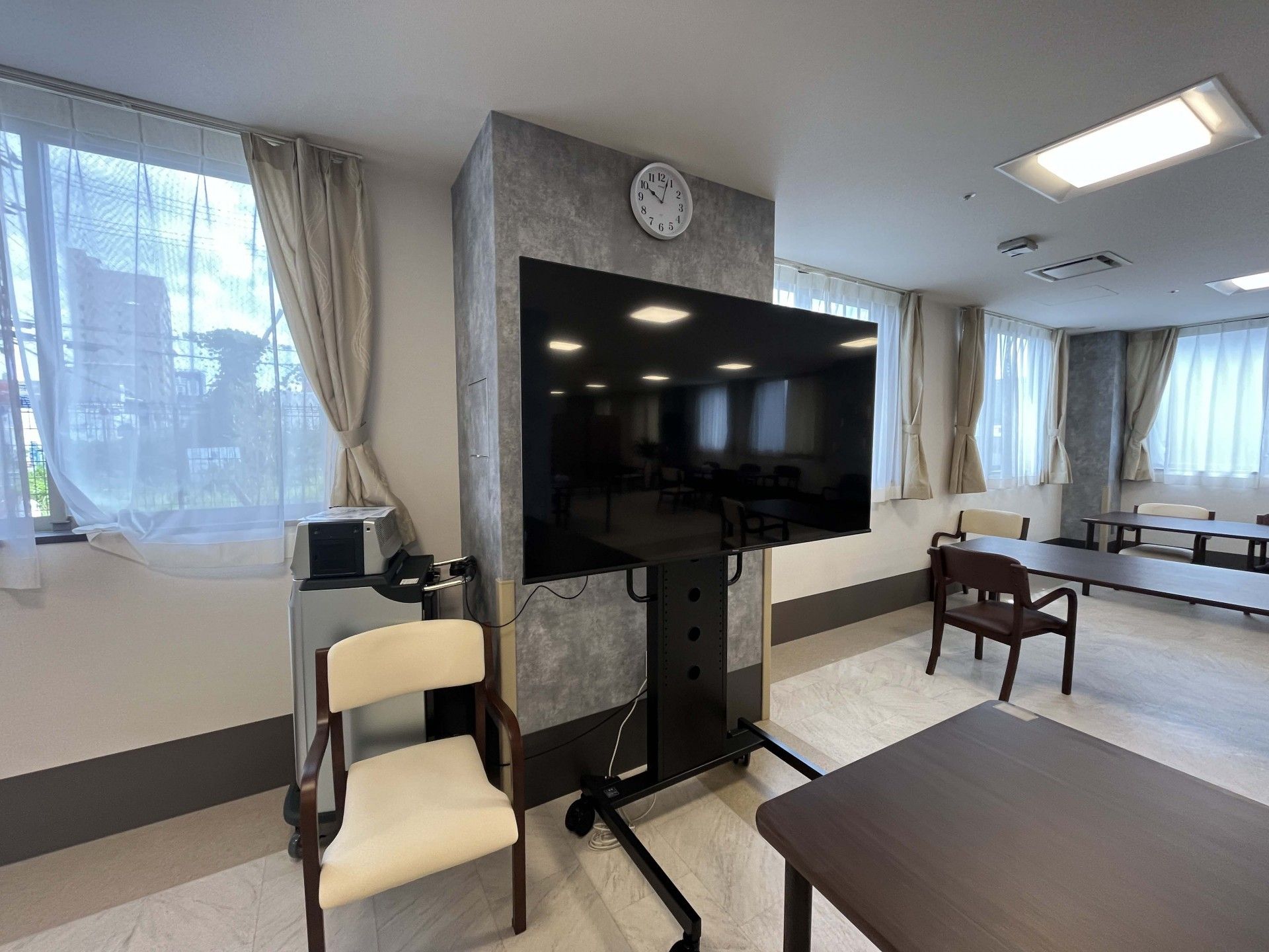 大きなテレビのある部屋