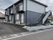 外観の階段付き建物