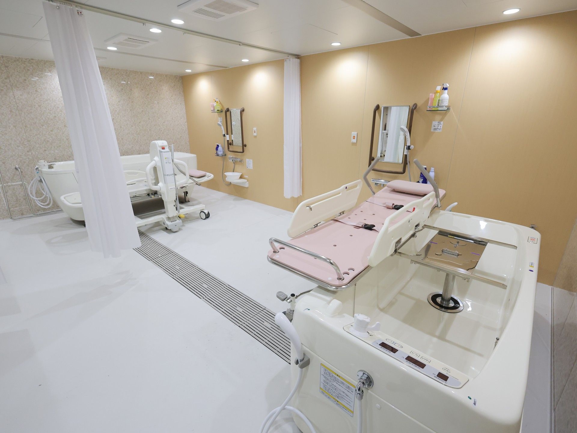 広い浴室の設備