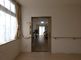 明るい廊下と居室の入口